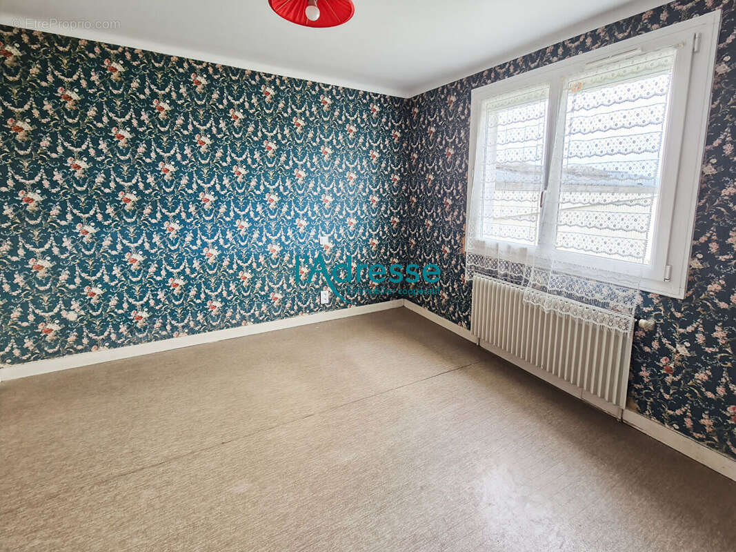 Maison à BOTZ-EN-MAUGES