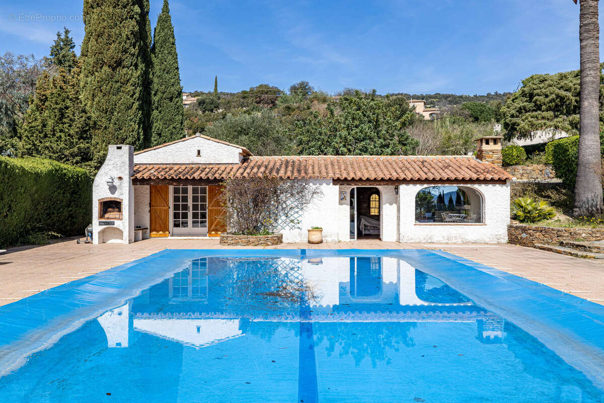 Maison à PLAN-DE-LA-TOUR