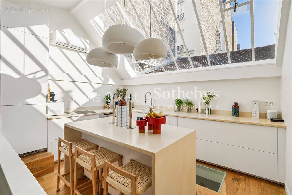 Appartement à PARIS-17E