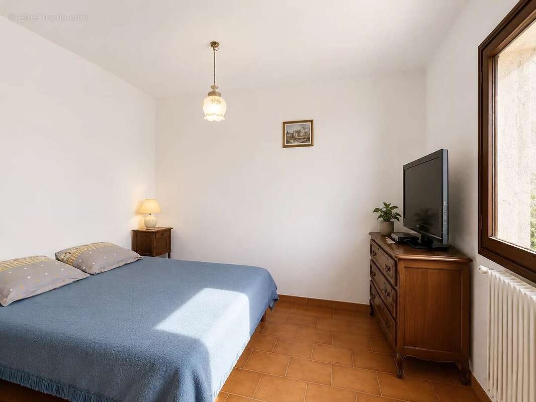 Villa individuelle divisée en 2 appartements – Bonson - photo 8
