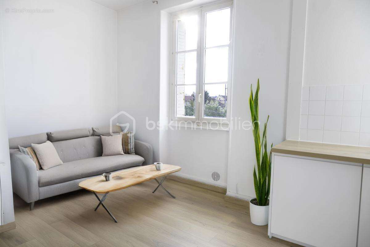 Appartement à TASSIN-LA-DEMI-LUNE