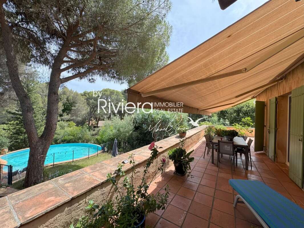 Propriété au charme provençal sur une parcelle de 2821m2 ave - photo 7