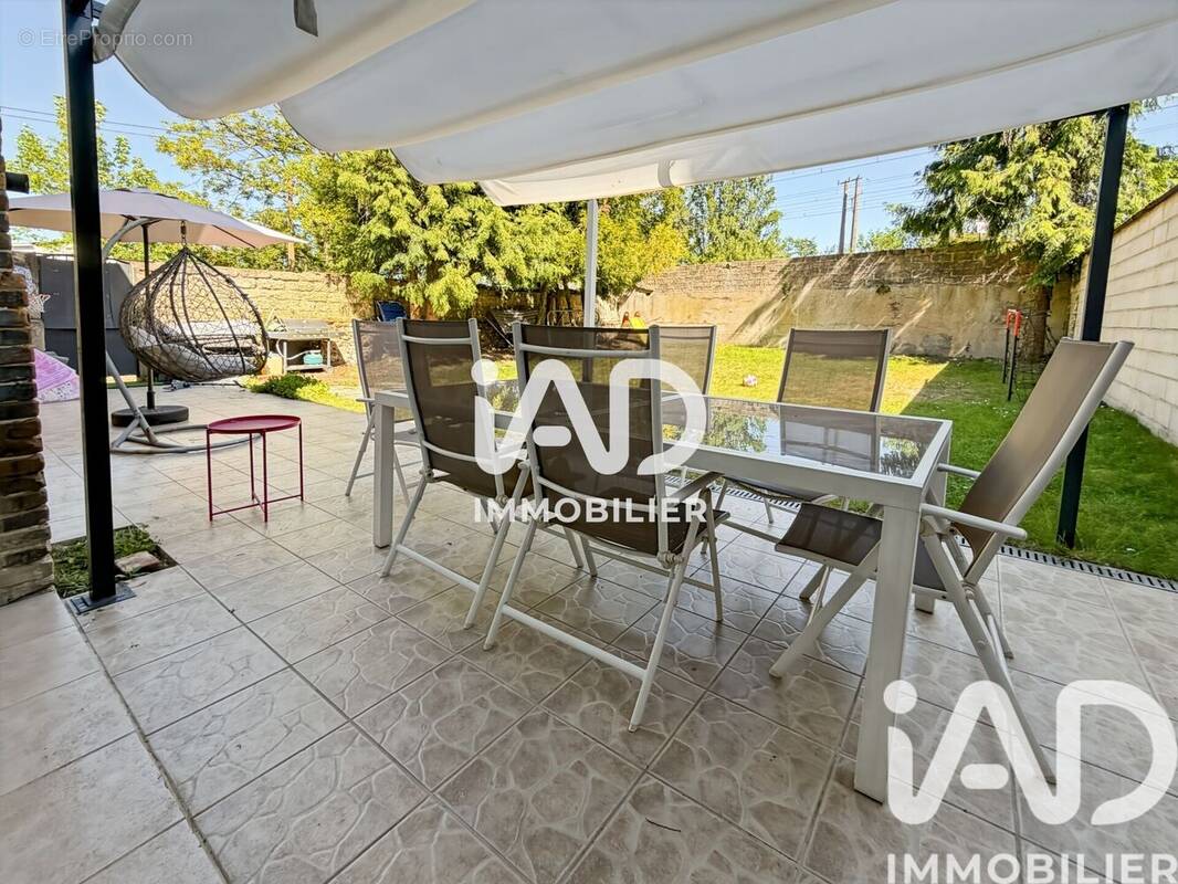 Photo 1 - Appartement à PARON