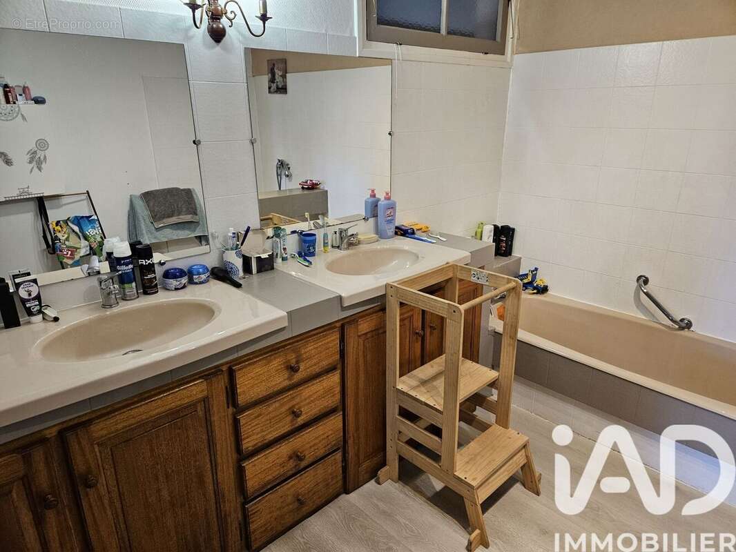 Maison 238 m² à Angeville  - photo 8