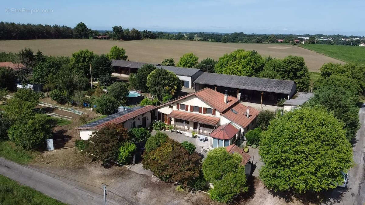 Maison à SAINT-SEVER