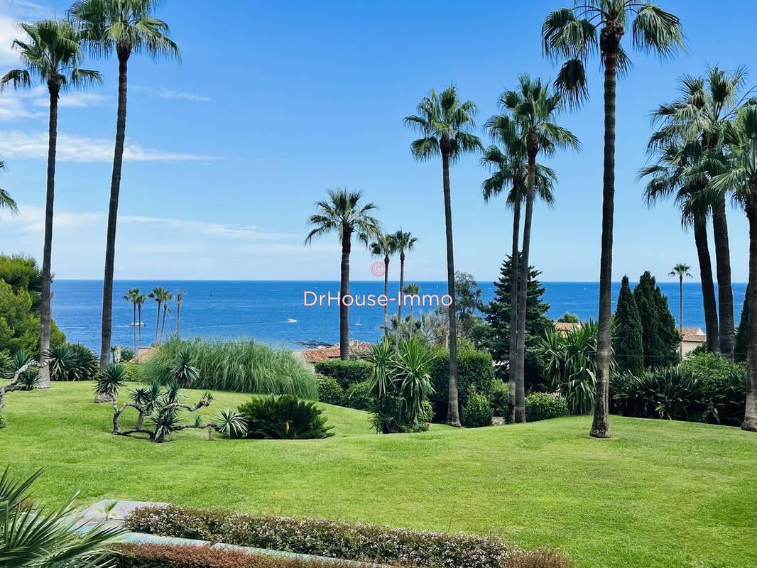 Appartement à VALLAURIS