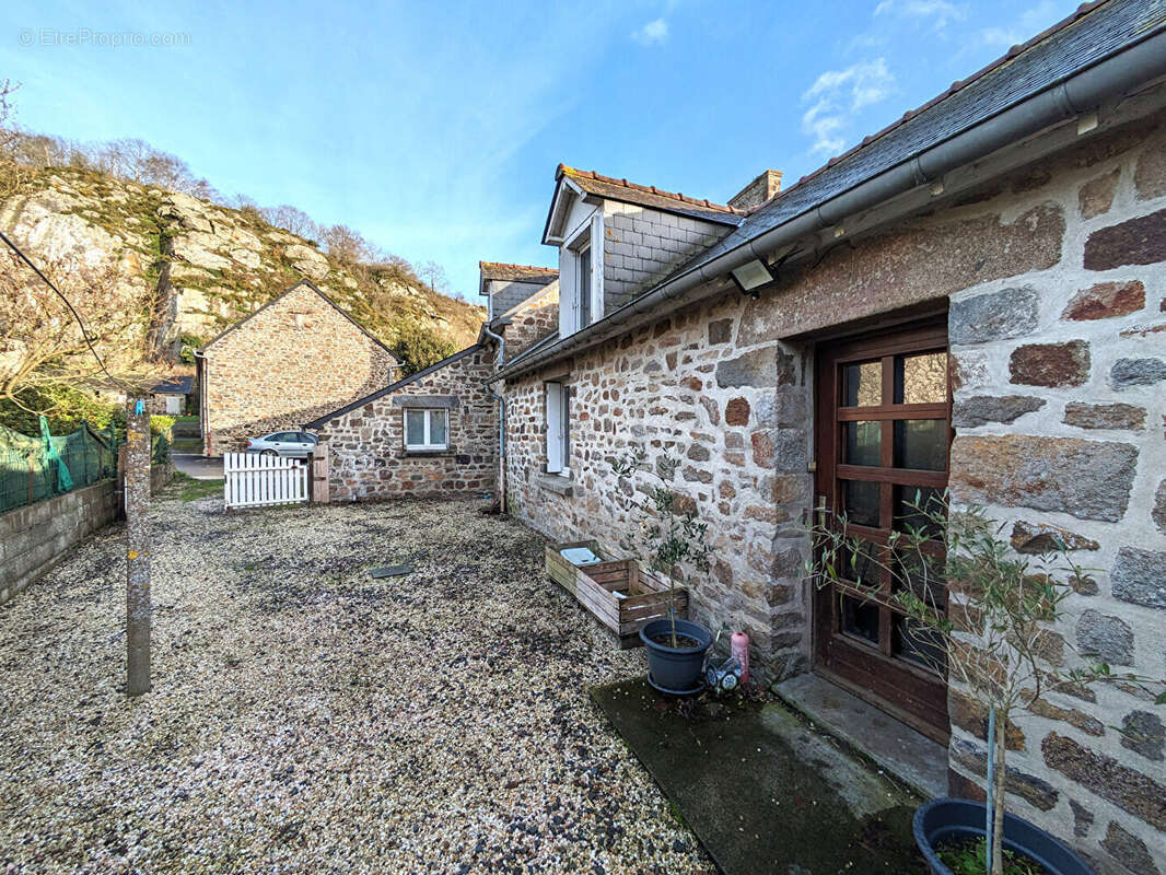 Maison à MONT-DOL