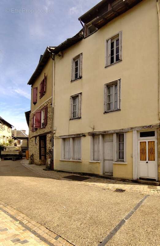 Appartement à UZERCHE