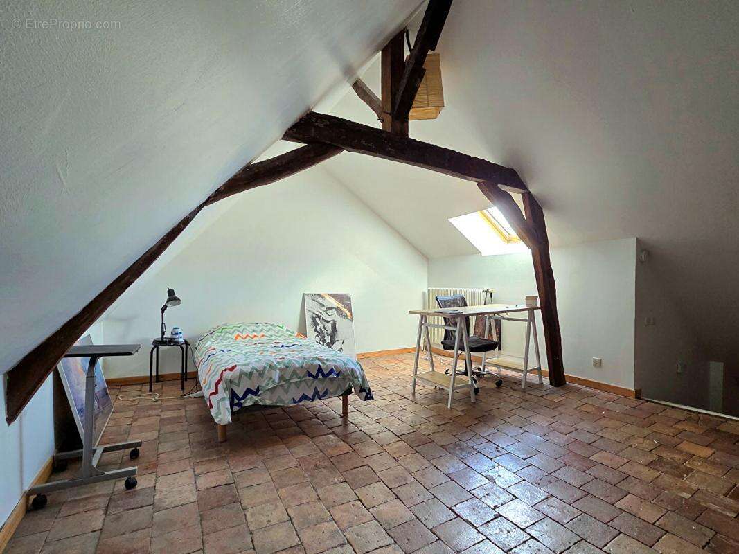 Maison à LA MEMBROLLE-SUR-LONGUENEE