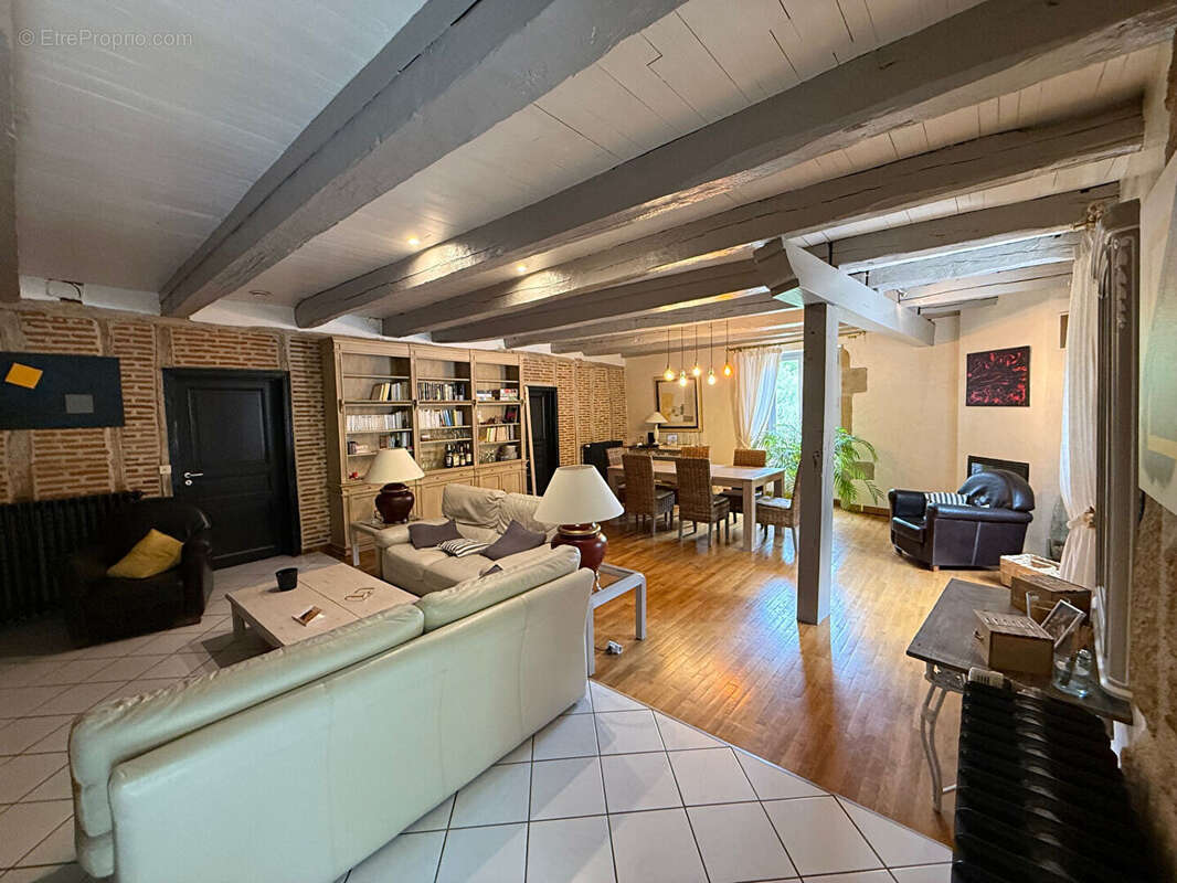 Ensemble immobilier de caractère 288 m² - photo 4