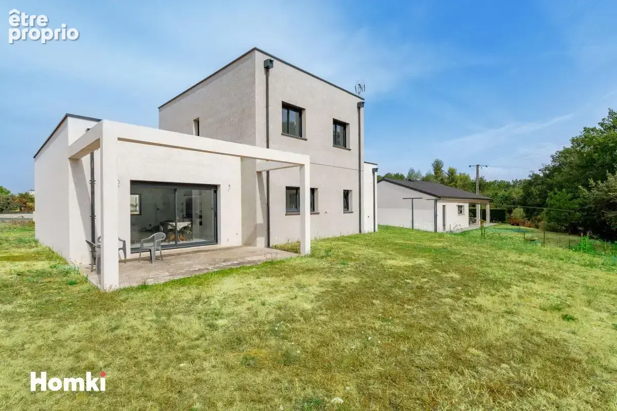 Maison contemporaine de 140 m2 sur terrain de 866 m2 - photo 3