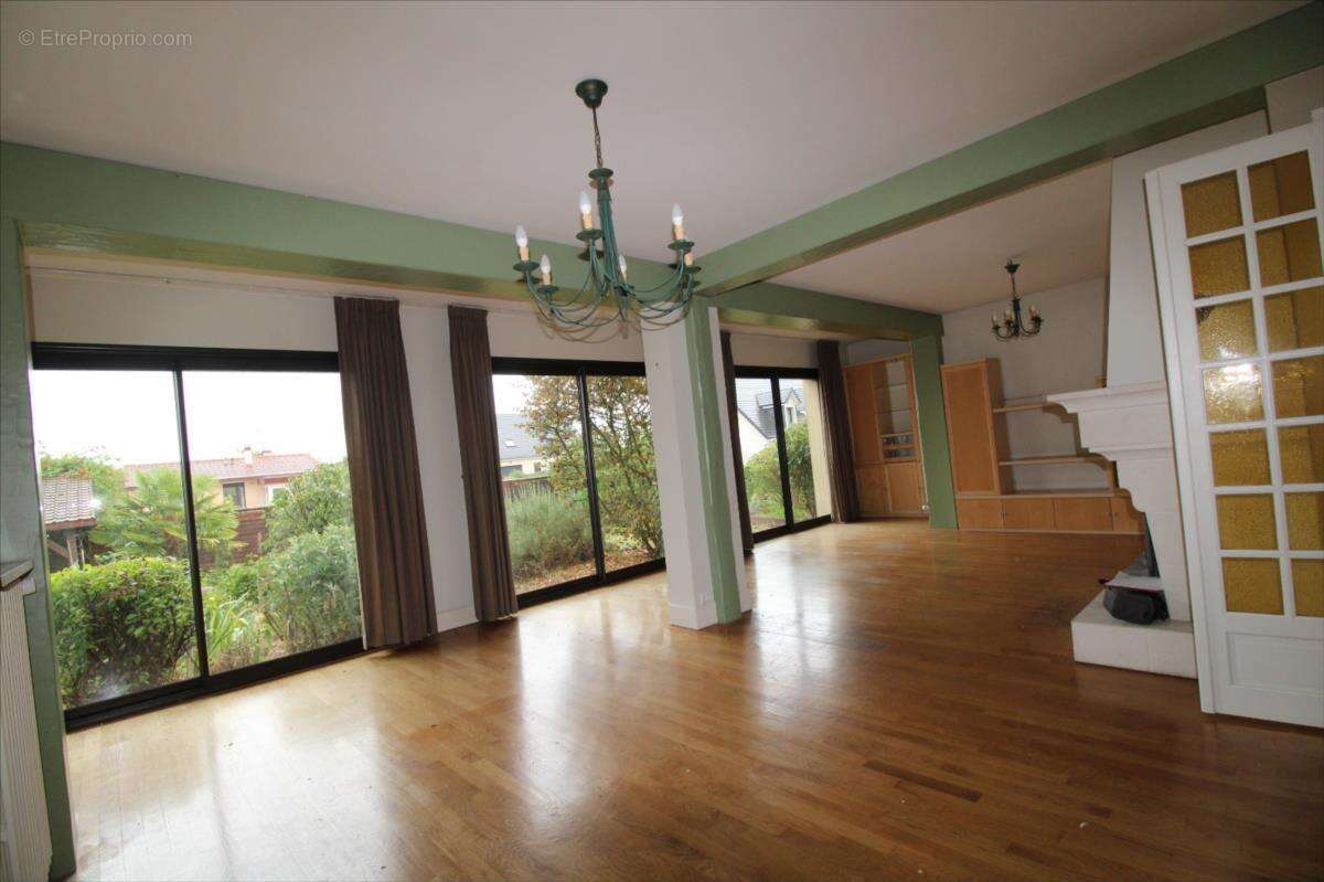 Maison à CRIQUEBEUF-SUR-SEINE