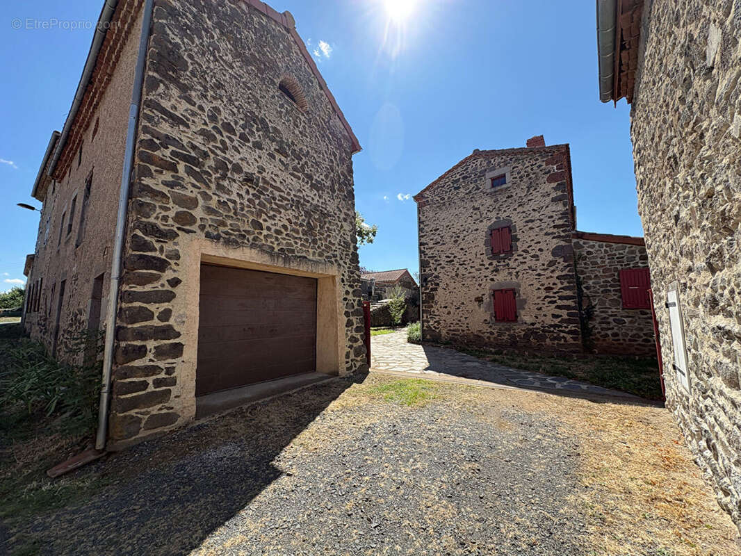 Maison Saint Georges D Aurac 8 pièce(s) 190 m2 - photo 17