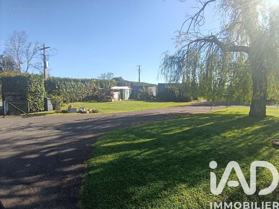 Photo 2 - Maison à LOUZY