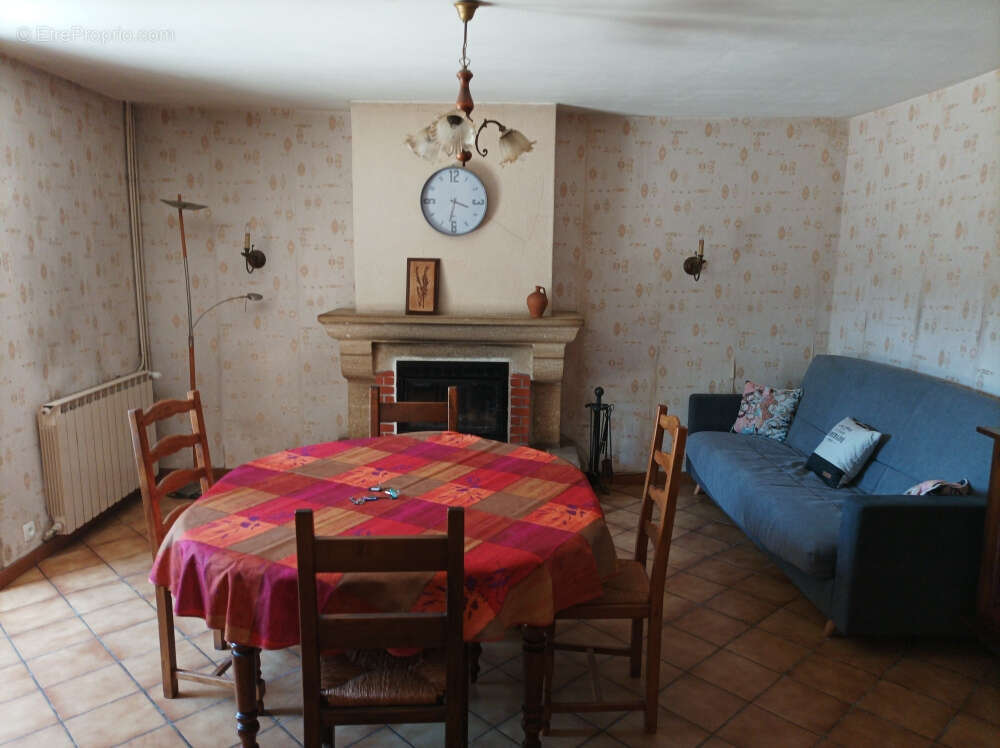 Maison à SAINT-VITE