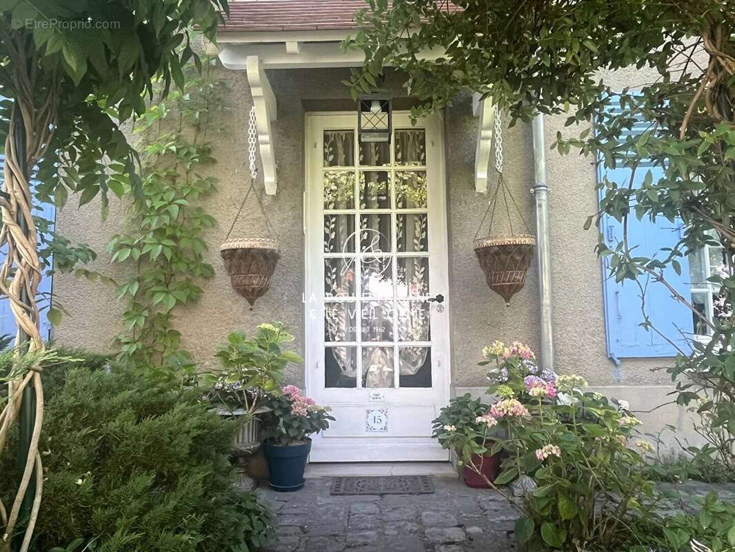 Maison à SAINT-LEGER-EN-YVELINES
