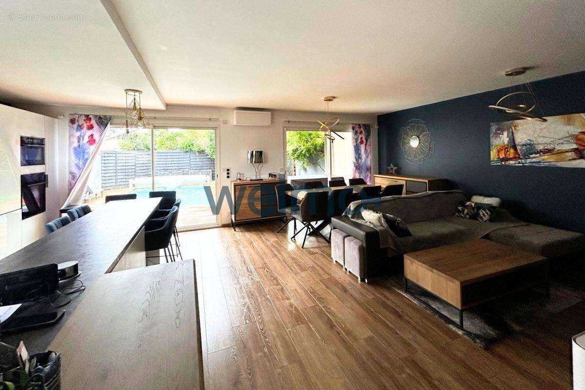 Maison à CHARBONNIERES-LES-BAINS