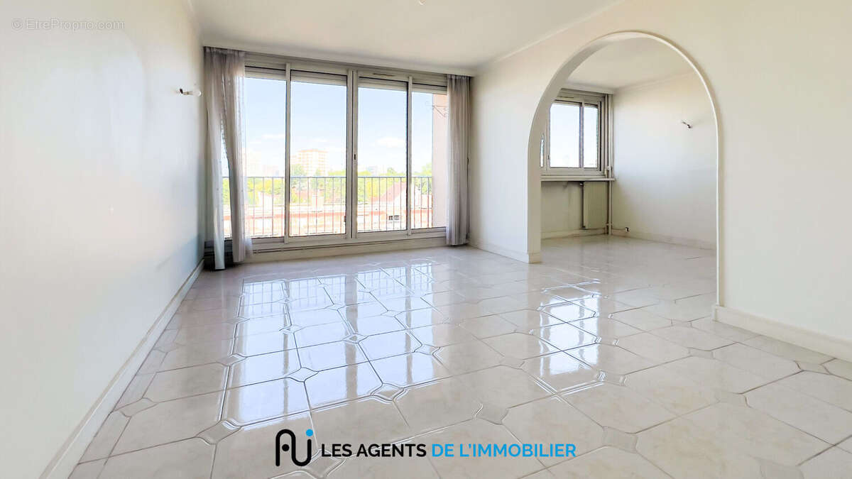 Appartement 4 pièces, 82 m² , Balcon Parking ,Cave, DPE D - photo 3