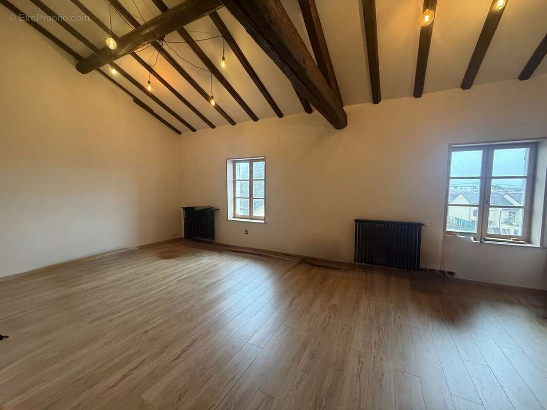 Maison à VILLEFRANCHE-SUR-SAONE