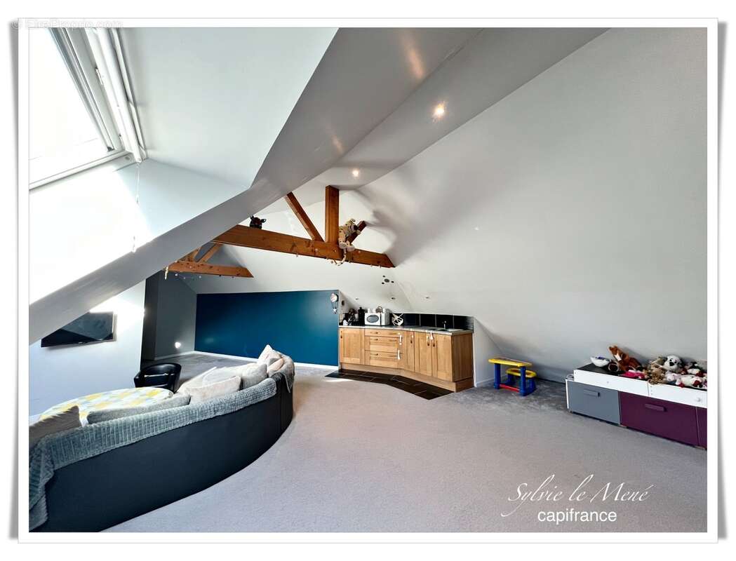 À vendre au Sourn, à proximité immédiate de Pontivy : découvrez cette spacieuse maison familiale de plus de 200 m² habitables - photo 21