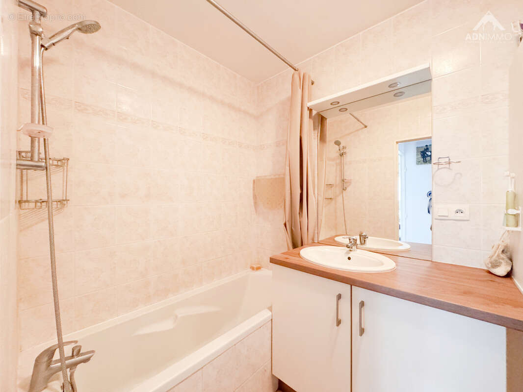 Appartement à THOIRY