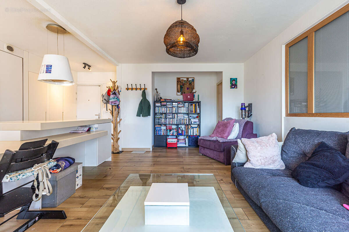 Agence immobiliere laforet - exclusivite - "bonsaï" - annecy - appartement t4 de 73.49m² - balcon/loggia 10m2 - cave - parking d - photo 8