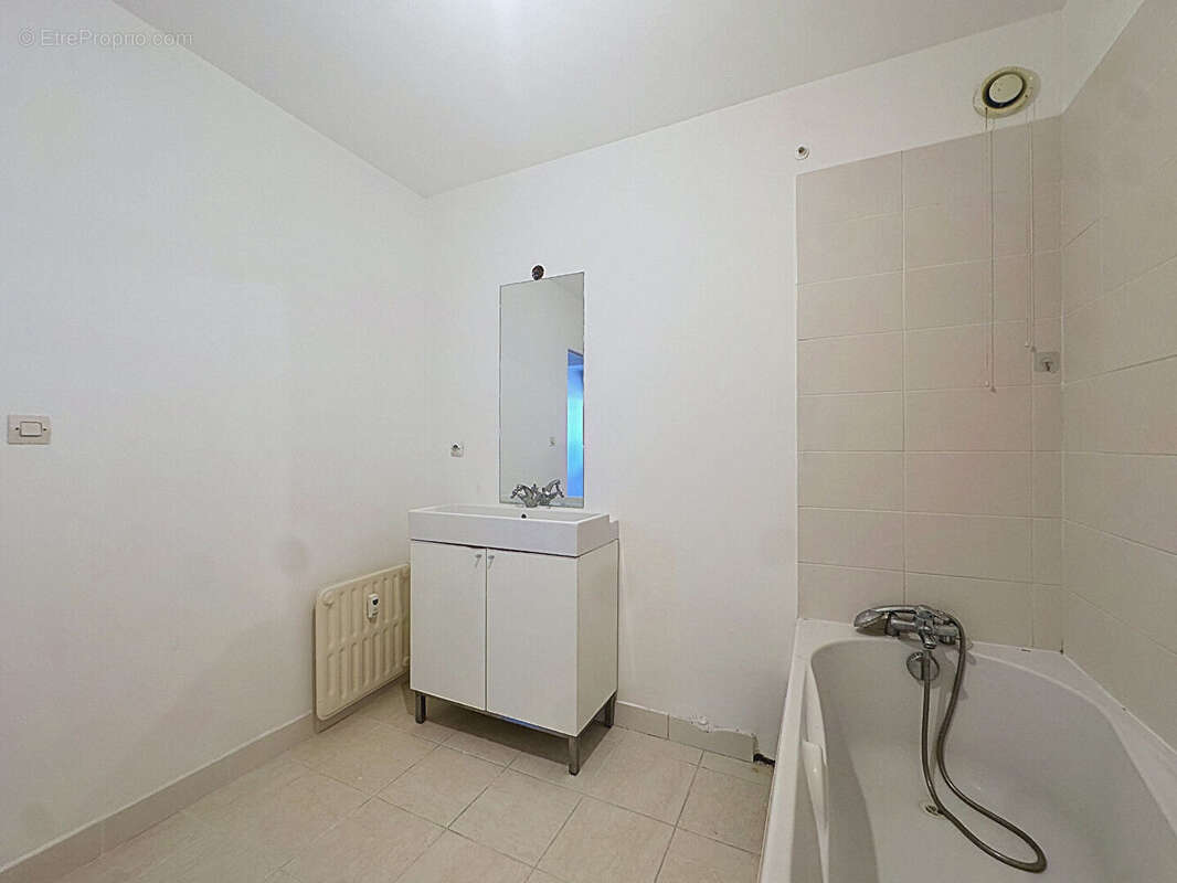 Appartement Rillieux La Pape 6 pièce(s) 132.56m2 - photo 5