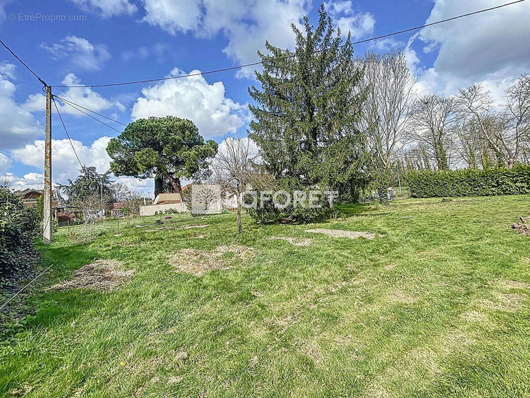 Terrain constructible Castelsarrasin -  Environ 630 m2 - Vue Canal - photo 2