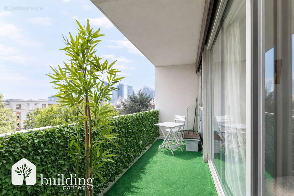 Appartement à COURBEVOIE