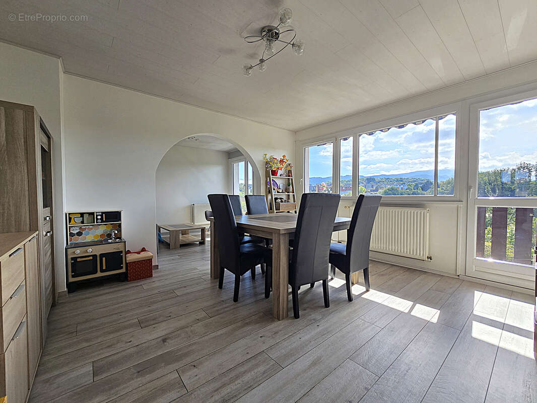 Appartement à MEYTHET