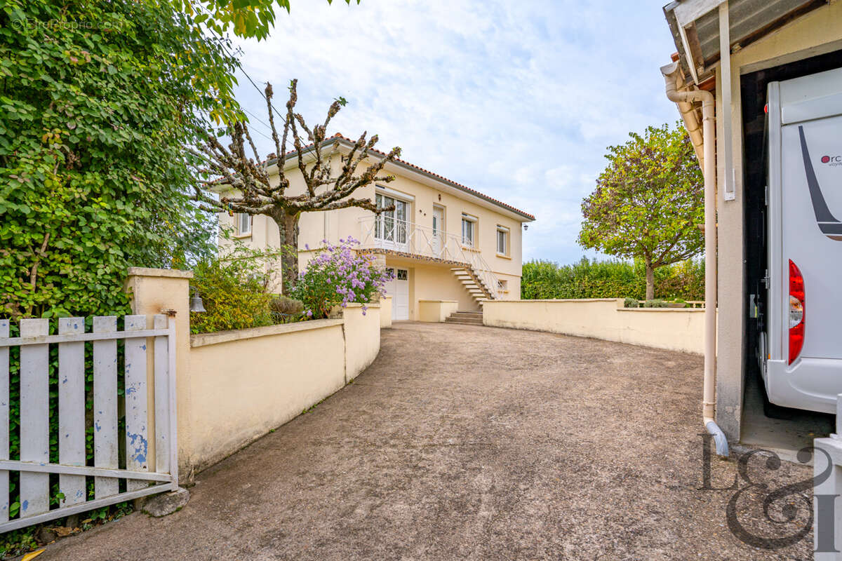 Maison à MONCLAR