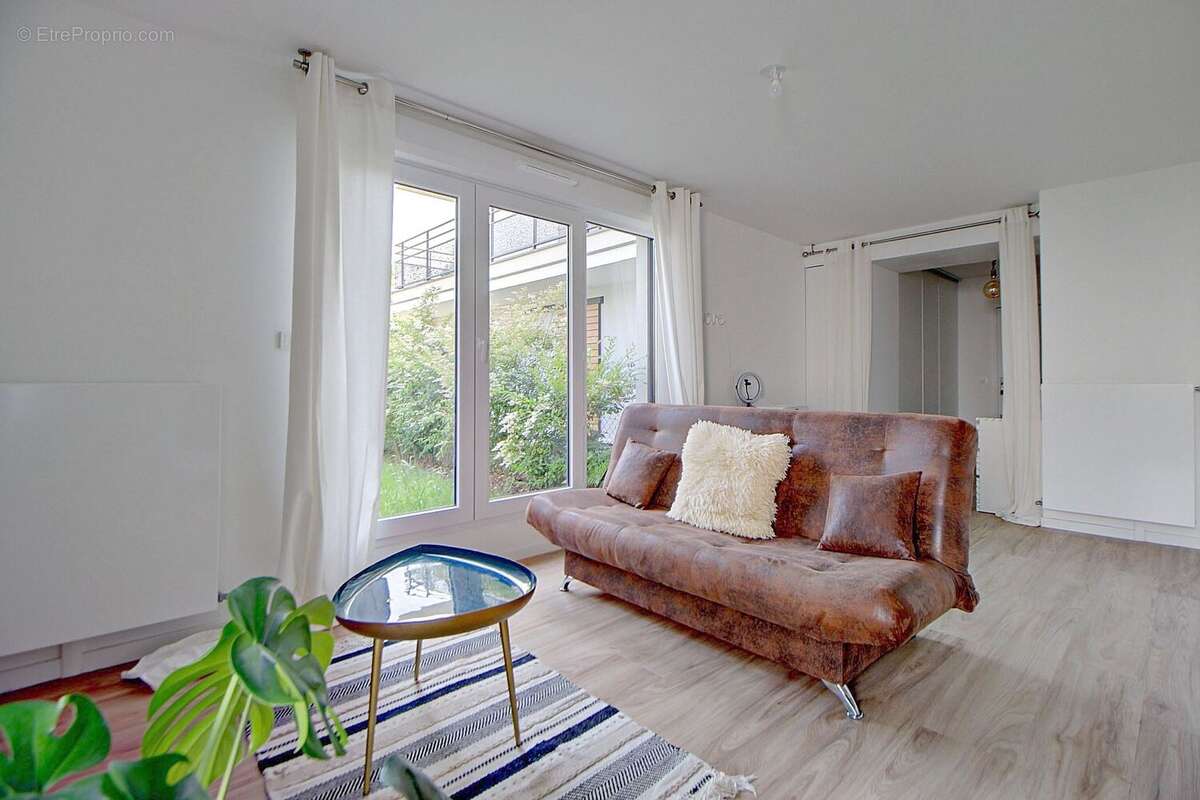 Appartement à VERNEUIL-SUR-SEINE