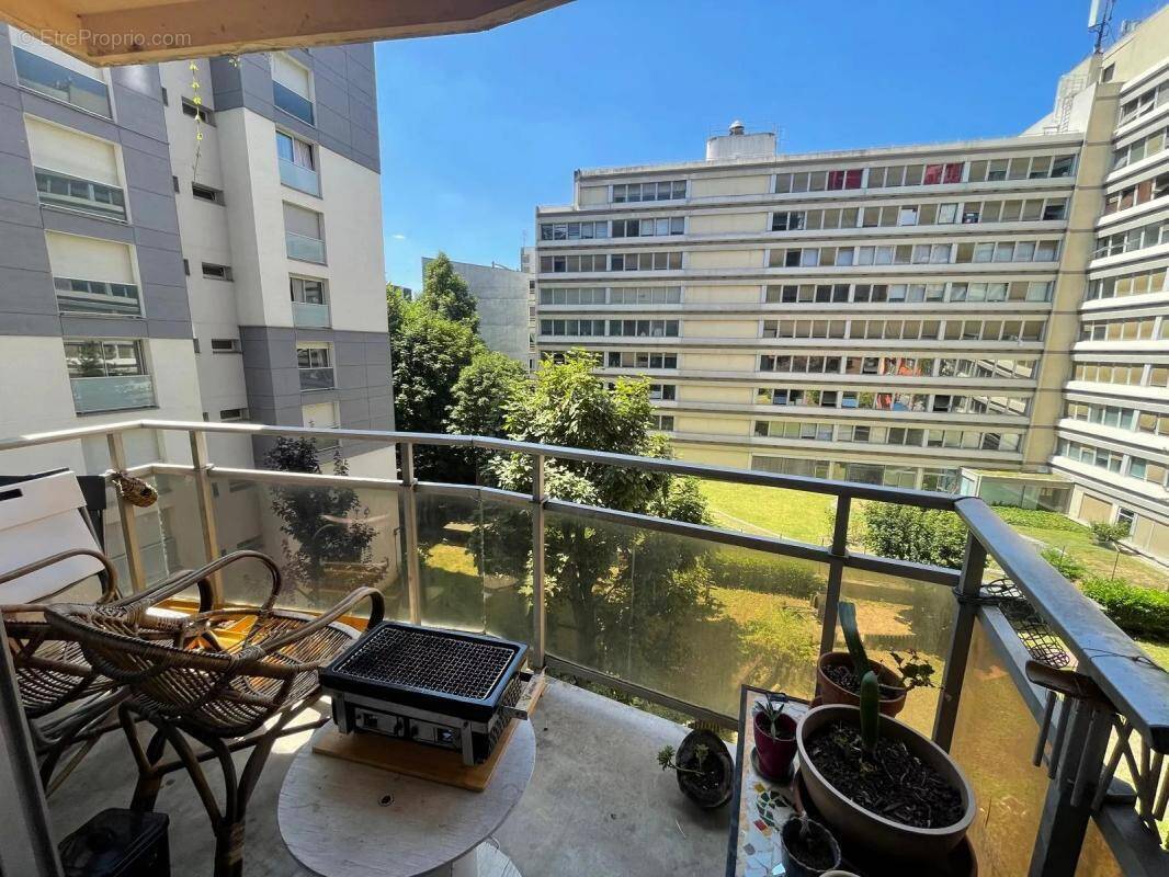 Appartement à PARIS-19E