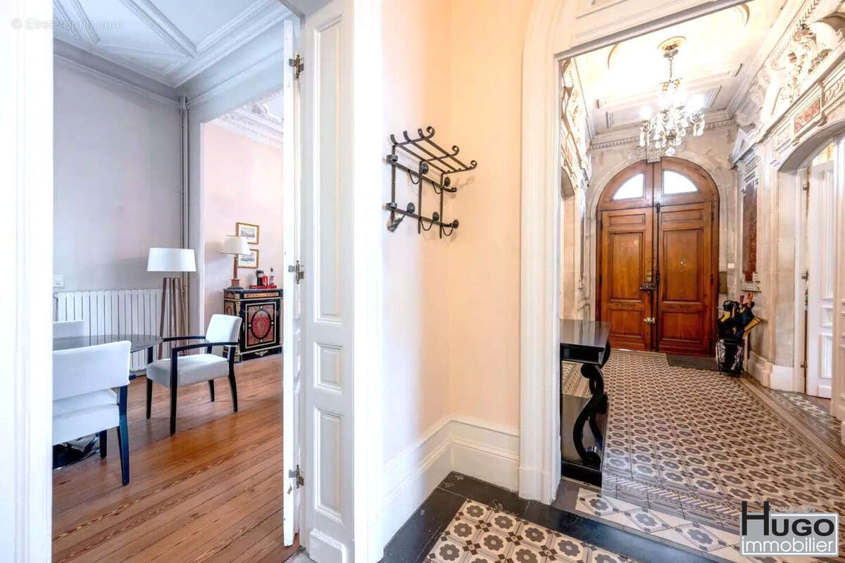 Bordeaux bastide- jardin botanique- ensemble immobilier 2 lots 380m² + cave 100m² + jardin 170m². - photo 3