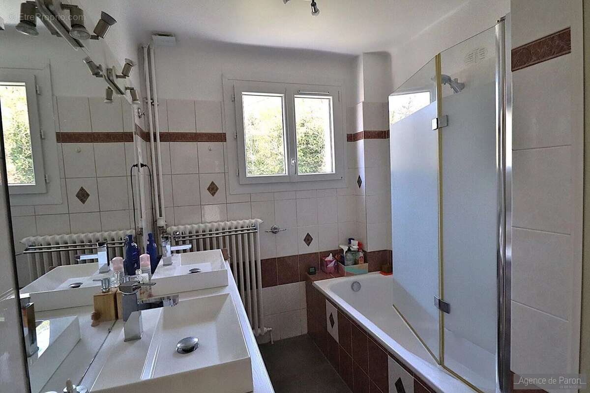 Maison à VERRIERES-LE-BUISSON