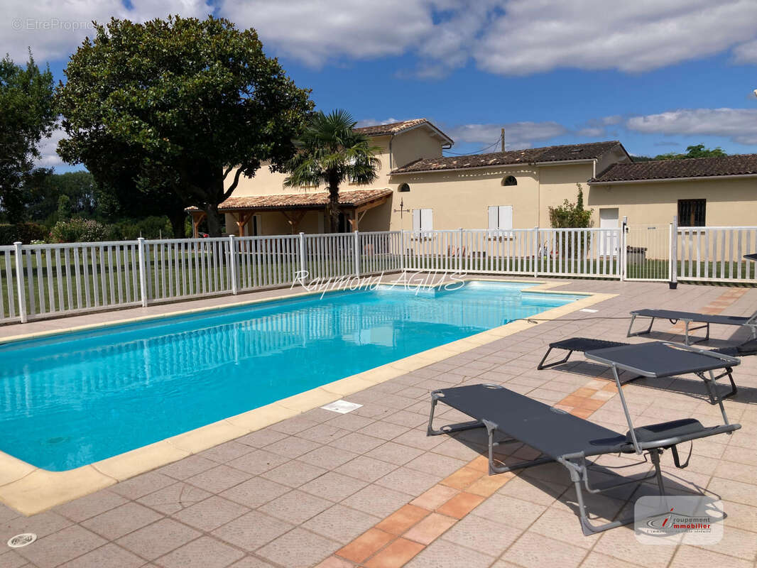 Charmante maison familiale de 4 chambres avec piscine et jardin arboré - photo 2