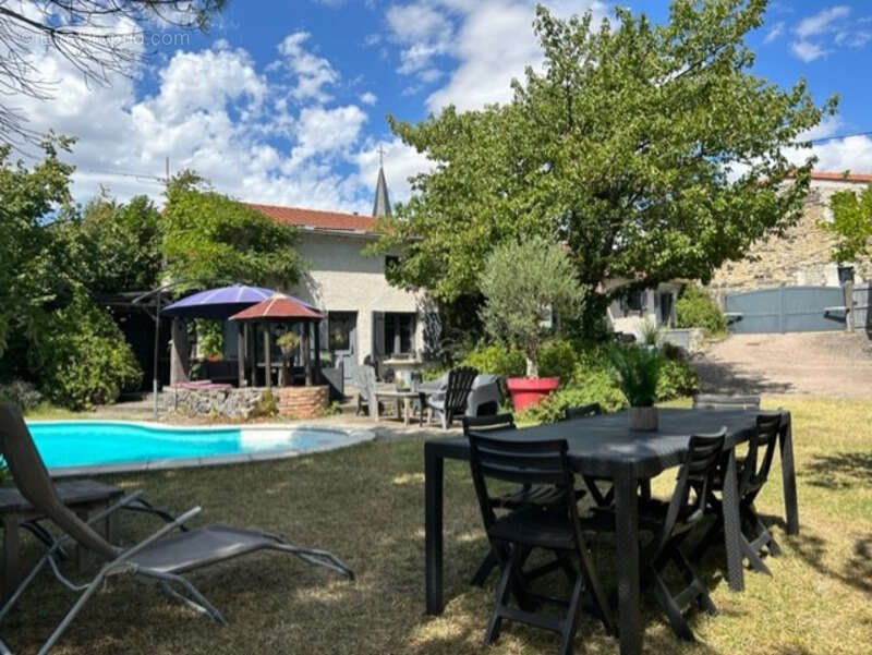 Maison à MARTRES-SUR-MORGE