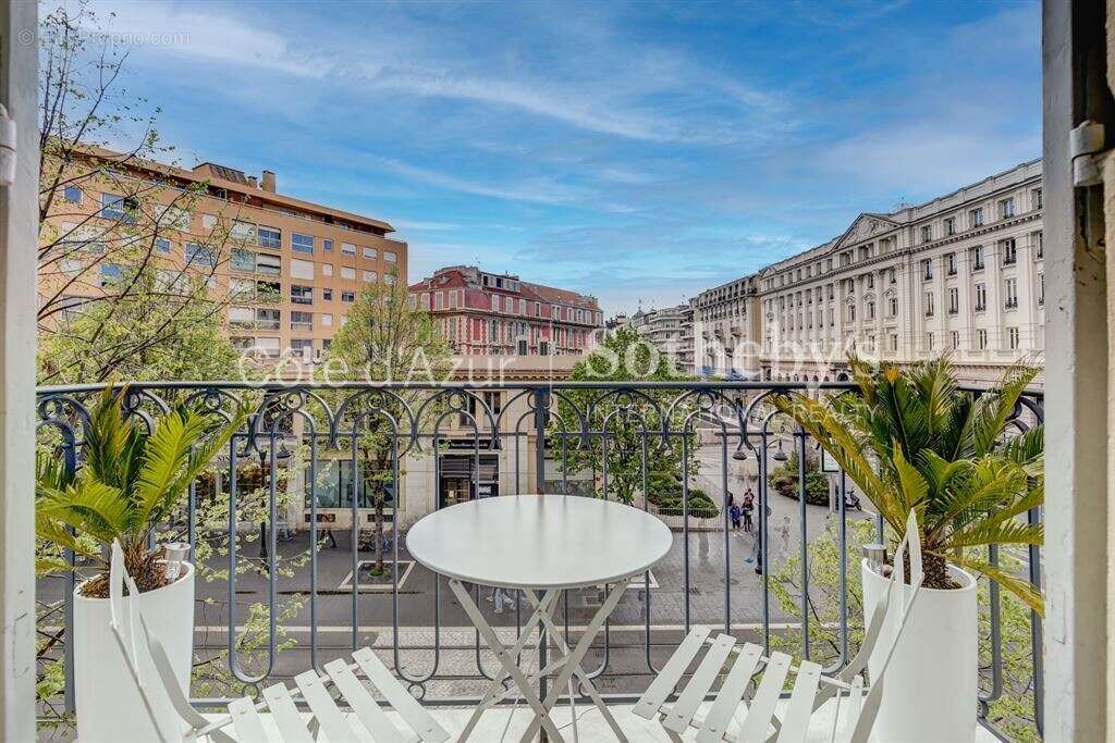 Appartement à vendre Nice centre, 1 chambre avec balcon - photo 8
