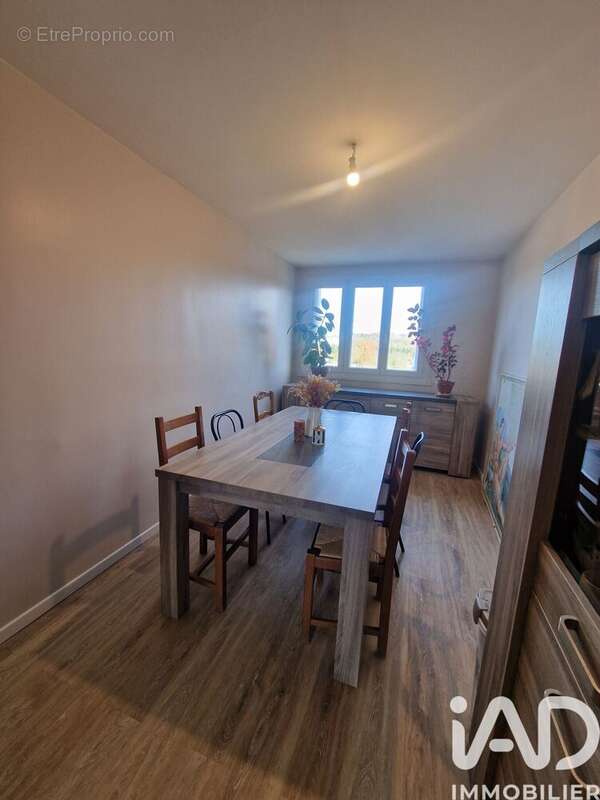 Photo 9 - Appartement à SAINT-FARGEAU-PONTHIERRY