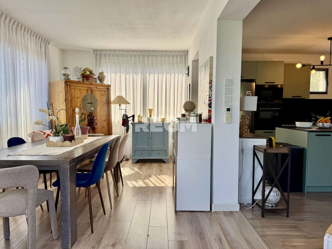 Appartement à MANDELIEU-LA-NAPOULE