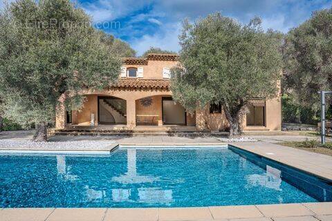 Maison à MOUGINS