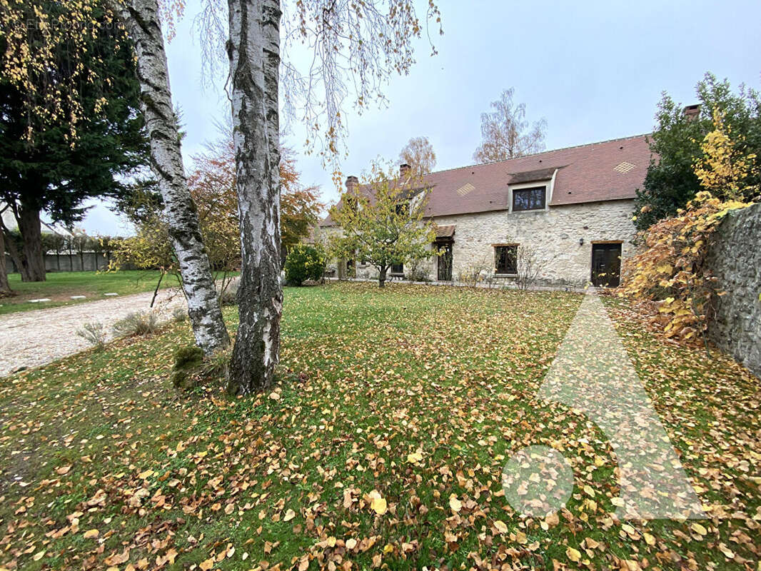 Maison à ORMOY-VILLERS