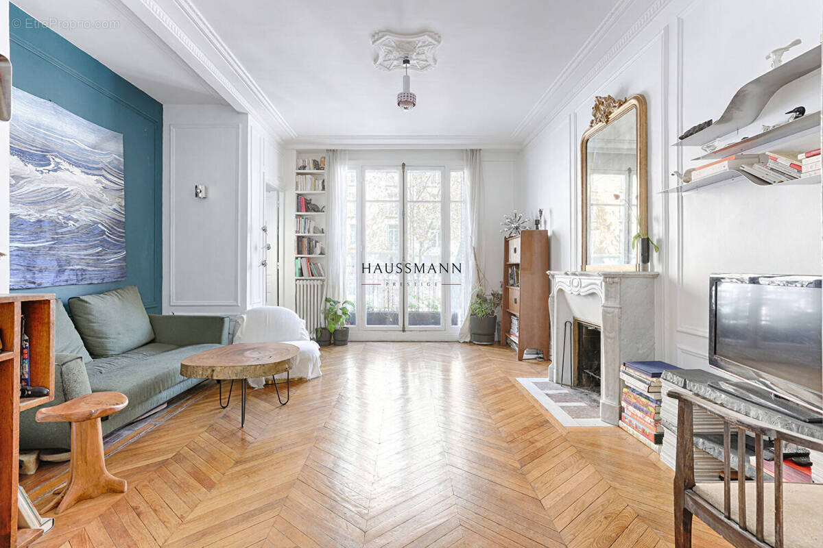 Appartement à PARIS-17E