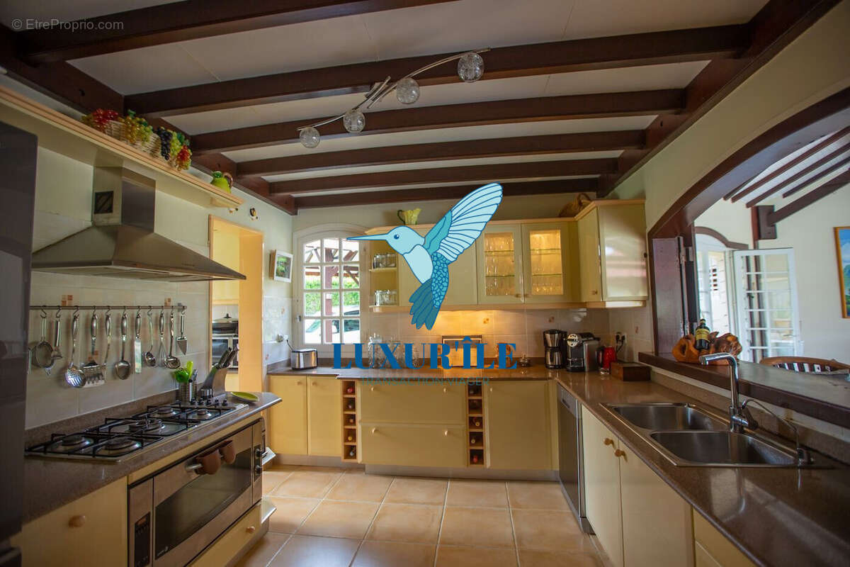 Maison à PETIT-BOURG