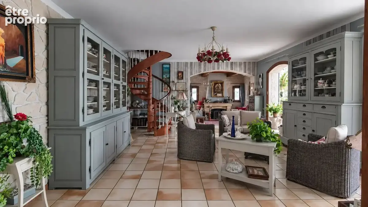 Saint-gilles – villa de 181 m² avec piscine, sous-sol de 120 m² et terrain de 2 700 m² - photo 7