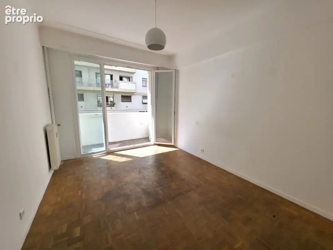 NICE - Le Port - 2 pièces - 54,64m² - plein Sud - ascenseur - balcon - photo 7