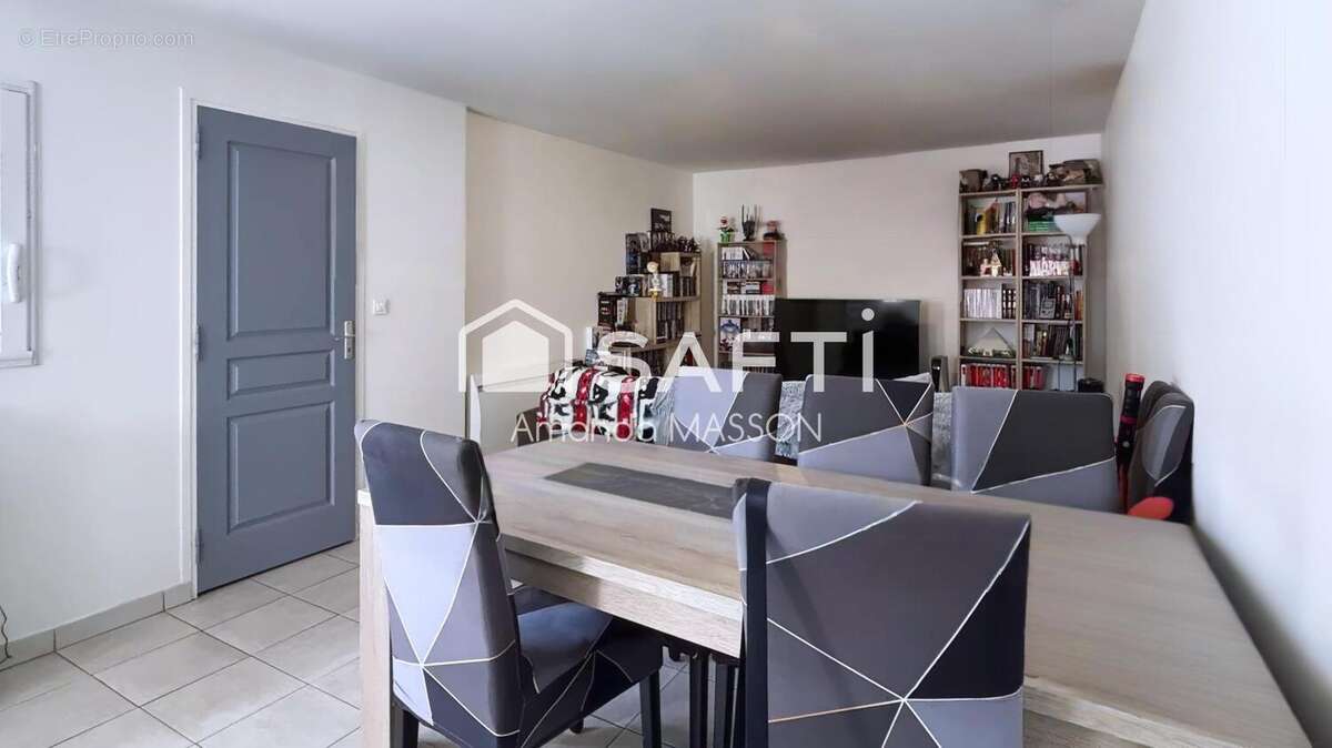 Photo 9 - Appartement à SAINT-REMY-SUR-AVRE