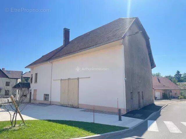 Maison à LEVIER