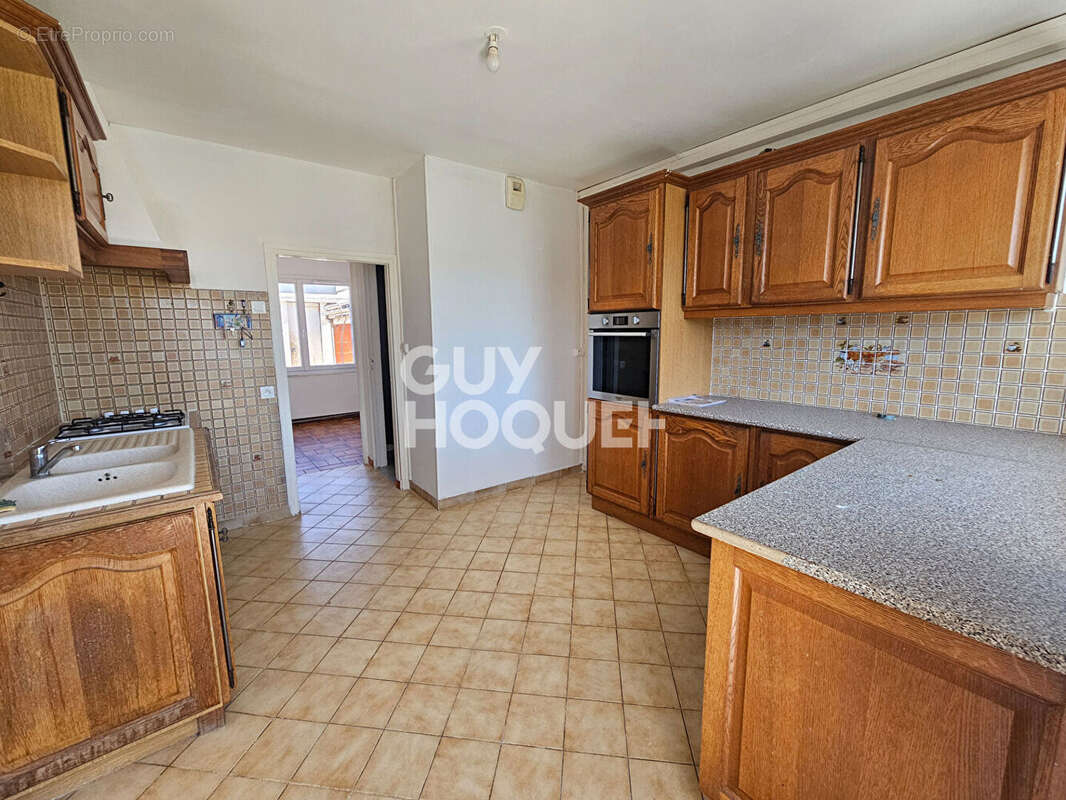 Maison 60 m² à Le Plessis-Brion  - photo 3