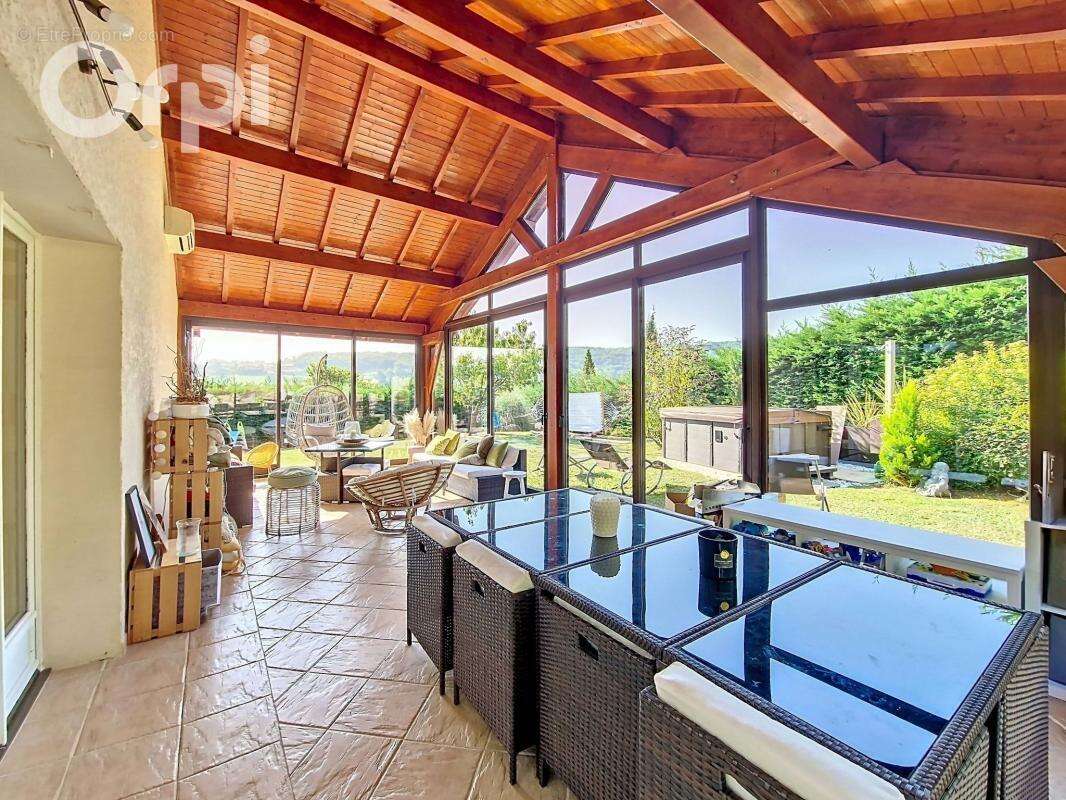 Maison à MONNETIER-MORNEX